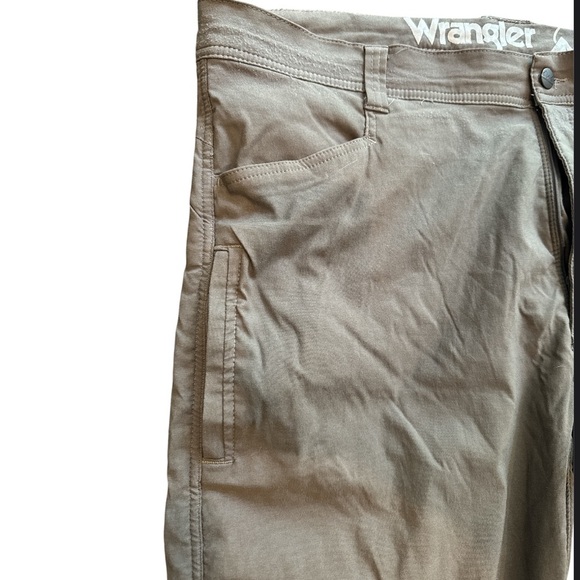 🔴Wrangler Gray Men’s Outdoor All Terrain Cargo Pant UPF 50+ Protection Sz 42/30 - Picture 3 of 11